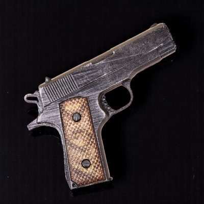 A Light Shining in Darkness Fallout New Vegas Prop Replica cosplay Greencade