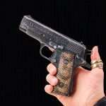 A Light Shining in Darkness Fallout New Vegas Prop Replica cosplay Greencade