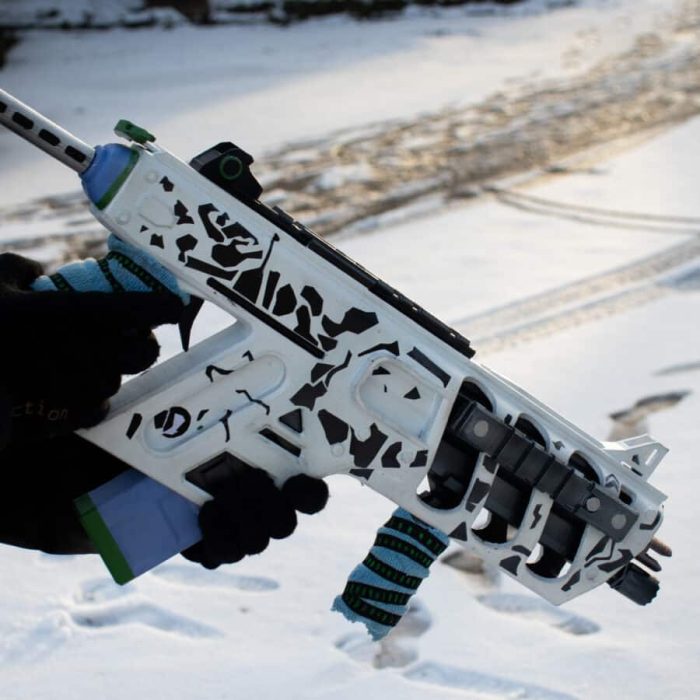 R99 Outlands Avalanche replica from Apex Legends