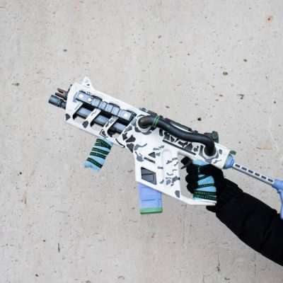 R99 Outlands Avalanche replica from Apex Legends