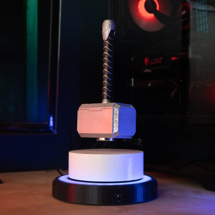 Levitating Thor Hammer - Greencade