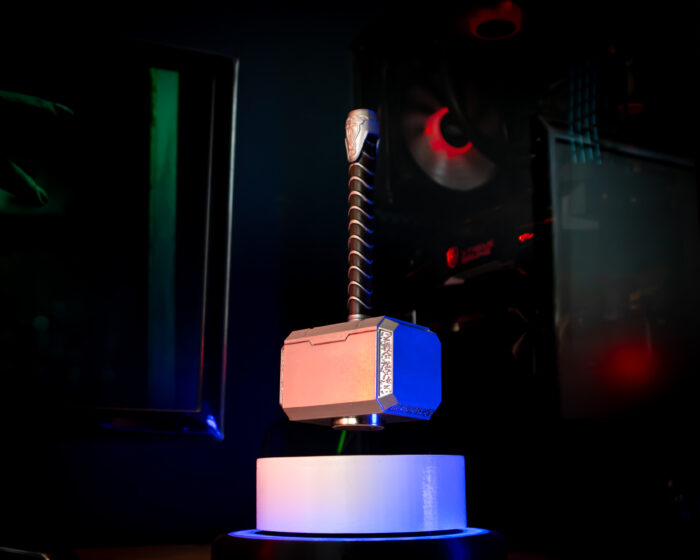 Levitating Thor Hammer - Greencade