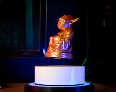 Levitating Yoda - Greencade