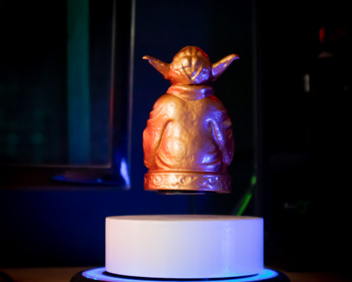 Levitating Yoda - Greencade
