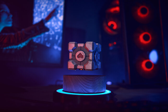 Levitating Cube - Greencade