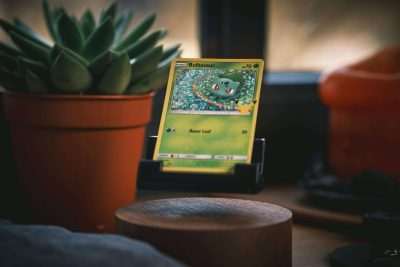 Levitating Card Holder - Greencade