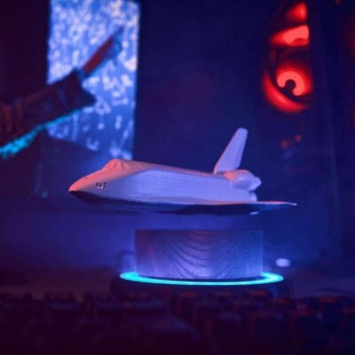 Levitating Nasa Ship - Greencade