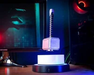 Levitating Thor Hammer - Greencade