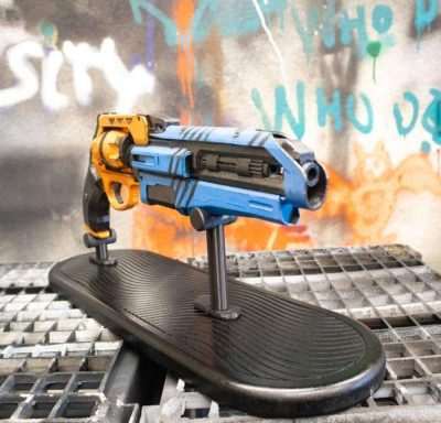 Palindrom prop replica on stand Destiny 2 Replica Prop D2 Prop - Greencade