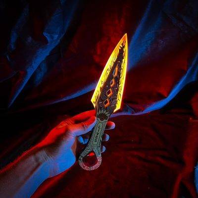 Bangalore Heirloom Knife with LED lights – Apex Legends - Greencade