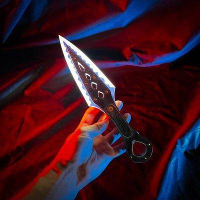 Bangalore Heirloom Knife with LED lights – Apex Legends - Greencade