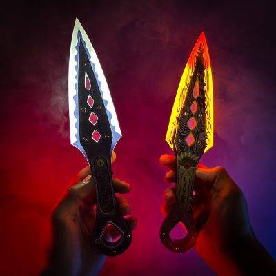 Bangalore Heirloom Knife with LED lights – Apex Legends - Greencade