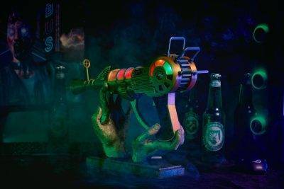 Ray Gun LED GOLD from Call of Duty - Greencade