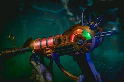 Ray Gun LED GOLD from Call of Duty - Greencade