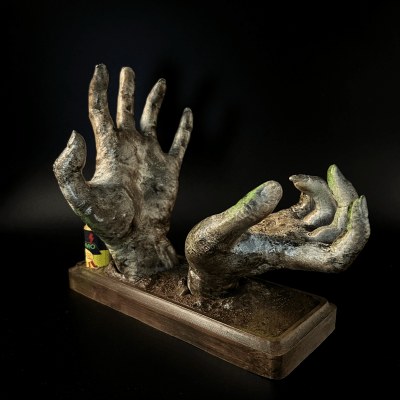 Prop Stand Call of Duty Zombies Replica Prop - Greencade