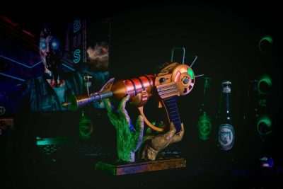 Ray Gun LED - Call of Duty Ray Gun Replica COD Ray Gun Prop - Greencade