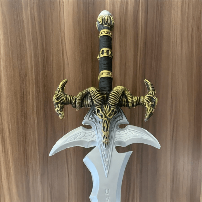 3d printed replica of the Frostmourne Sword – World of Warcraft by greencade