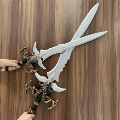 3d printed replica of the Frostmourne Sword – World of Warcraft by greencade