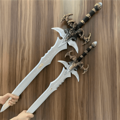 3d printed replica of the Frostmourne Sword – World of Warcraft by greencade