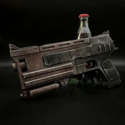 10mm pistol - Fallout 3 Prop Replica Cosplay Greencade