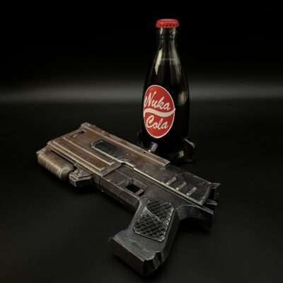 10mm pistol - Fallout 3 Prop Replica Cosplay Greencade