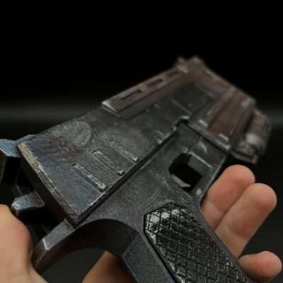 10mm pistol - Fallout 3 Prop Replica Cosplay Greencade