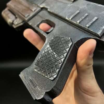 10mm pistol - Fallout 3 Prop Replica Cosplay Greencade