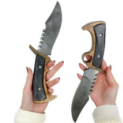 Daryl Dixon knives – Walking Dead Replica Prop - Greencade - Greencade