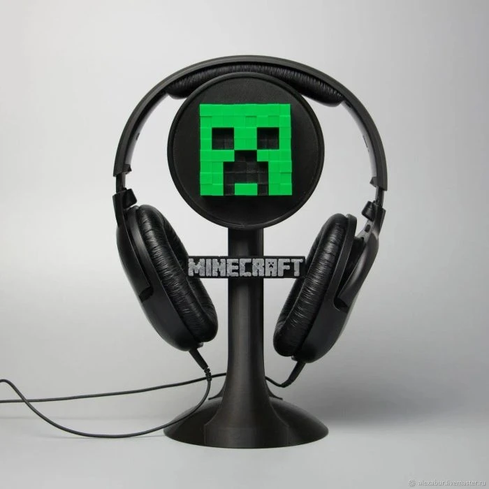 Creeper Headphone Stand Greencade